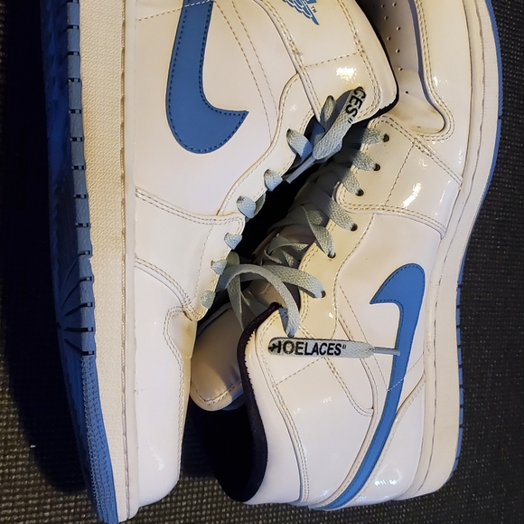 FLAAH SALE 💯Retro 1 mid - Picture 2 of 6